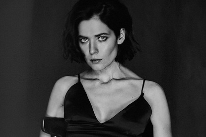 «Применяла способ спецназовцев»: Юлия Снигирь рассказала, как грелась на съемках «Нового папы» (вот это выдержка)