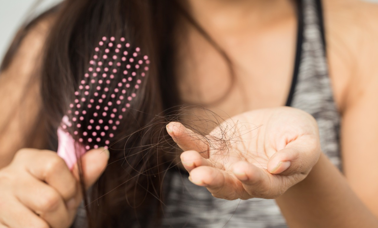 Маски от выпадения волос: 8 эффективных рецептов, которые легко сделать в домашних условиях