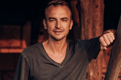 Муж Нюши сфотографировался со всеми своими детьми