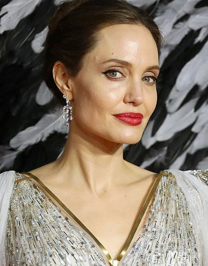 «Вдохнуть через боль»: две дочери Анджелина Джоли почти одновременно перенесли тяжелые операции