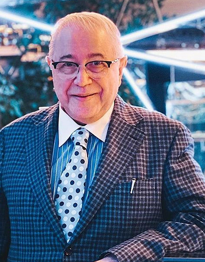 Евгений Петросян выложил обнаженное фото и оправдался перед хейтерами