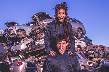 Дочь Уилла Смита решила на сутки закрыться в коробке вместе со своим парнем