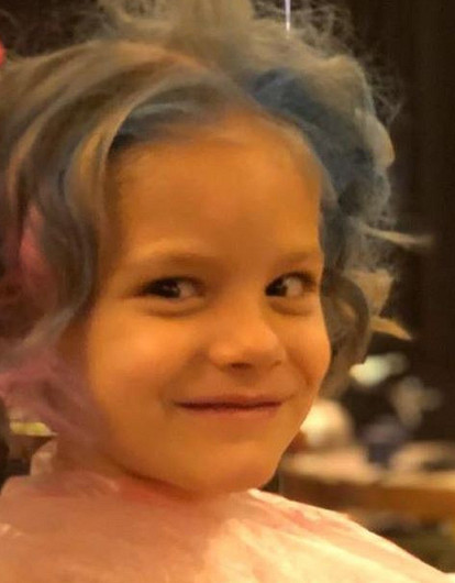 «Еле отмыли»: дочь Тимати разукрасили на премьере мультфильма «Тролли» (бабушка в шоке)