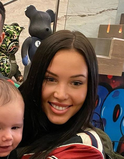 «Мы очень похожи»: Анастасия Решетова показала архивное фото с сыном