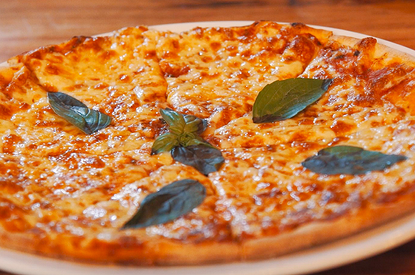 Рецепт пиццы маргариты: готовим как в ресторане (видео)