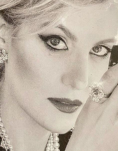 «Купила 8 бутылок водки»: Рената Литвинова о своих методах защиты от коронавируса