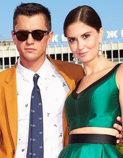 Агата Муцениеце перебила татуировку обручального кольца после развода с Прилучным