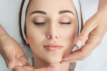 Как убрать кольца Венеры: 4 метода, которые помогут помолодеть на несколько лет