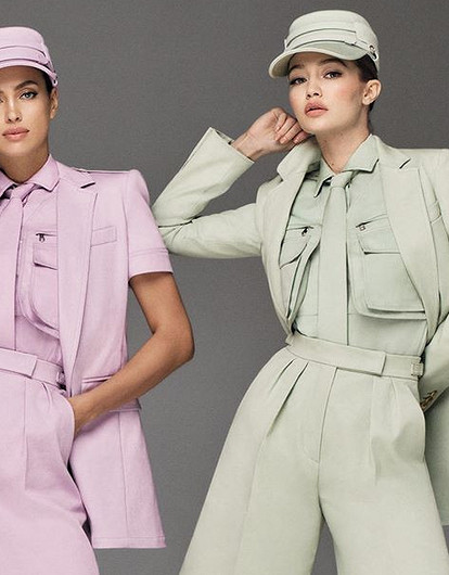 Необычный тренд сезона: как стильно носить галстуки девушкам