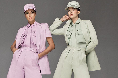 Необычный тренд сезона: как стильно носить галстуки девушкам