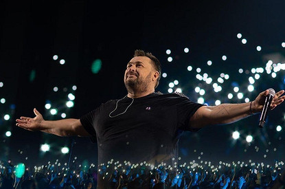 «Отрезали половину тела»: Сергей Жуков рассказал, как неосторожность на концерте подорвала ему здоровье