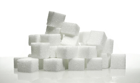 По мере замедления обмена веществ снижается способность организма перерабатывать сахар, от чего ты легче поправляешься.Избыток сахара может привести к снижению чувствительности к инсулину...