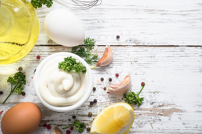 За здоровое питание: 5 рецептов майонеза в домашних условиях (видео)