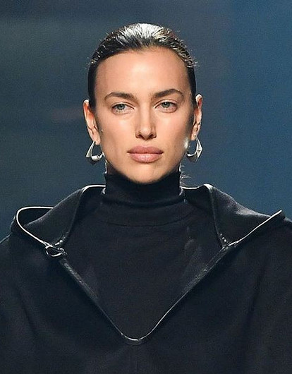 Ирина Шейк нарушила условия карантина с новым бойфрендом