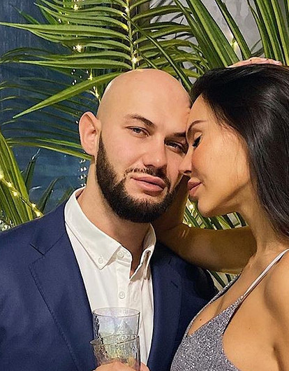 «Я подаю на развод»: Оксана Самойлова официально сообщила о разрыве отношений с Джиганом