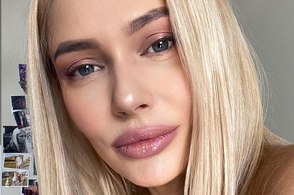 «Моя цель — минус 4 кг»: Наталья Рудова показала эффективную домашнюю тренировку (видео)