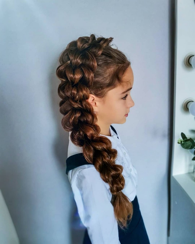 Школьные прически для девочек на длинные волосы фото