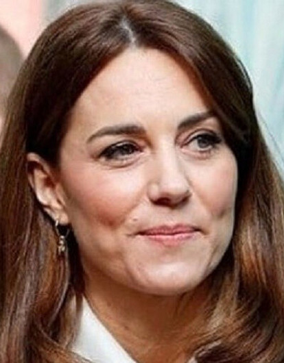 Кейт Миддлтон обновила прическу в Ирландии (теперь она тоже с челкой)