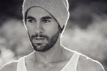 Энрике Иглесиас мечтает, чтобы его дочери пошли по стопам Анны Курниковой