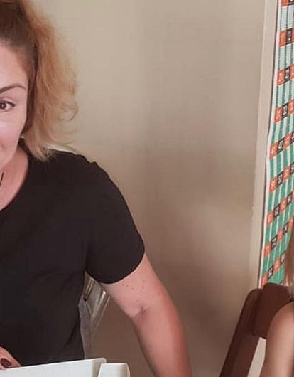 «Кто следующий?»: мама Тимати показала, как учила плавать новорожденных внуков (видео)