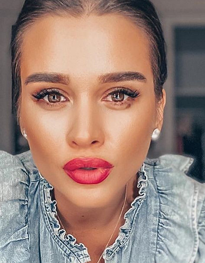 «Жируха поганая»: Ксения Бородина о женщине, высмеявшей грязные носки ее дочери