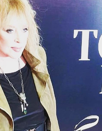 Алла Пугачева поделилась веселыми фото с Владимиром Винокуром и Лаймой Вайкуле