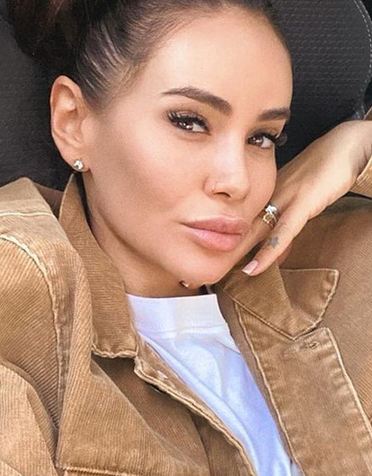 «Гуф лежит в психбольнице»: Айза Анохина заступилась за рэпера, натравившего своего пса на другую собаку (видео)