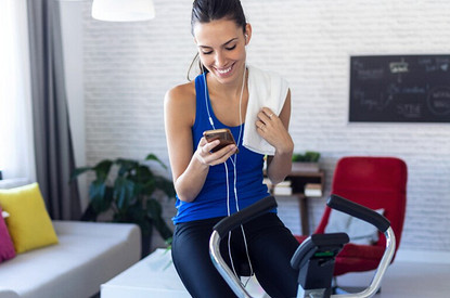 Поможет ли велотренажер для похудения (и как правильно заниматься)