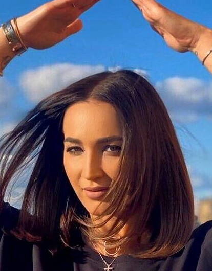 Ольга Бузова сожгла три самых дорогих платья и отстригла себе волосы (видео)