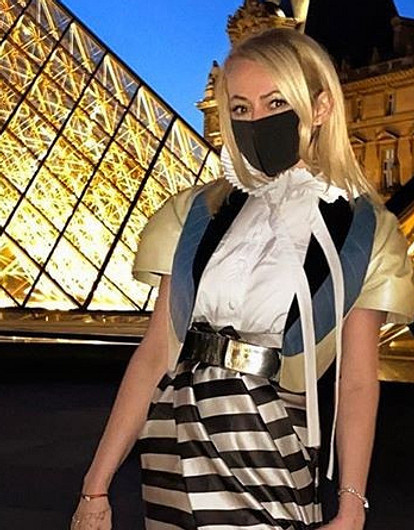 Яну Рудковскую поймали на использовании фотошопа (сама на себя не похожа)