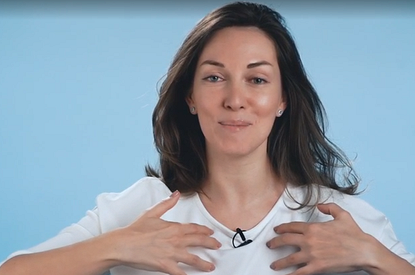 Императорский массаж Кобидо: 7 приемов для зоны шеи и декольте (видео)