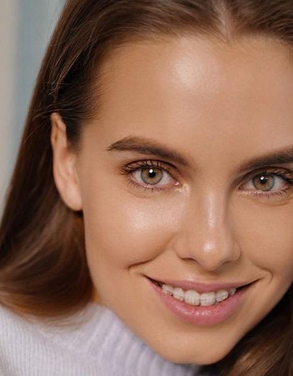 Дарья Клюкина поделилась домашним фото в очках (поклонники не узнали)