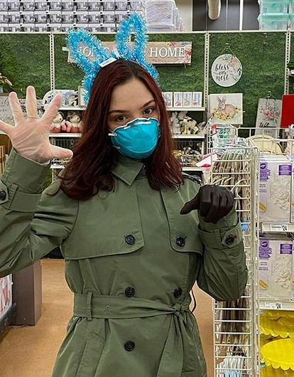 Фигуристка Евгения Медведева полетела в Японию в разгар коронавируса