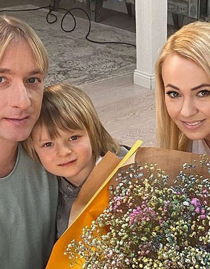 Сын Рудковской и Плющенко пойдет учиться сразу во 2 класс