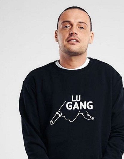 «Сама лечись»: Гуф поссорился с Айзой Анохиной после скандала с собаками (видео)