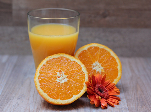 Витамин С не только улучшает иммунитет, но и повышает уровень «хорошего» холестерина в крови. Исследования показали, что употребление 3 стаканов апельсинового сока каждый день в течение 4...