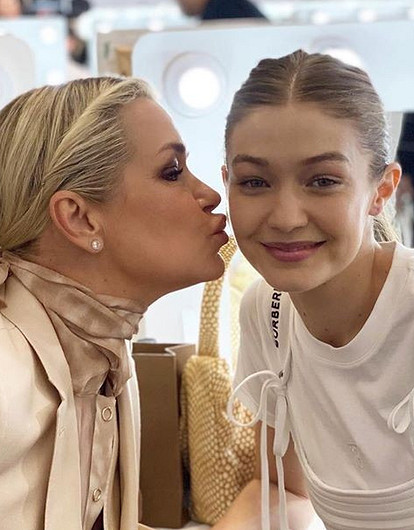 Мать Джиджи Хадид подтвердила беременность модели (и сказала, когда родится малыш)