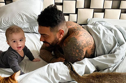 «Ваше любимое»: Анастасия Решетова показала, как Тимати играет с шестимесячным сыном (видео)