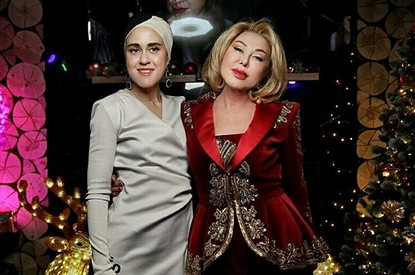 Дочь Успенской засняли ползающей на четвереньках по улицам Лос-Анджелеса