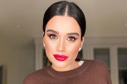 Ксения Бородина сделала из подушки платье на карантине