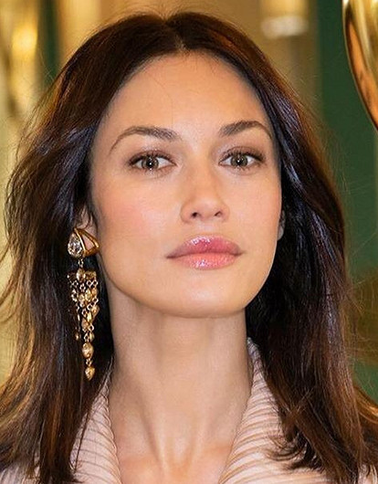 Ольгу Куриленко затравили после поздравлений с Днем Победы