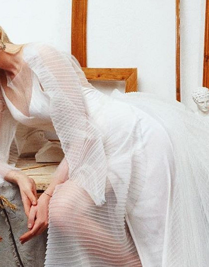 Алена Шишкова сменила имидж (из блондинки в брюнетку)