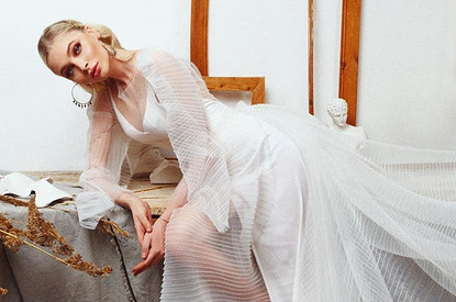 Алена Шишкова сменила имидж (из блондинки в брюнетку)