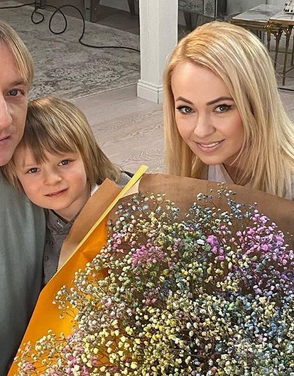 Яна Рудковская и Евгений Плющенко добились извинений от СМИ перед сыном
