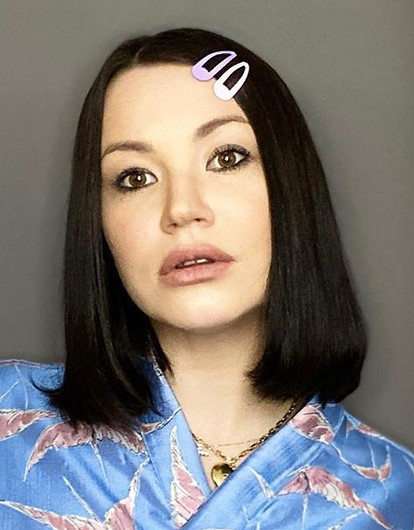 Ида Галич показала архивное фото со свадьбы (шикарное платье)