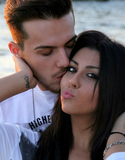 Как понять, что мужчина женат, но скрывает: 7 признаков, которые выдают изменщика