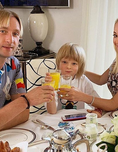 «Как вы меня достали»: сын Рудковской и Плющенко отказался от съемок (видео)