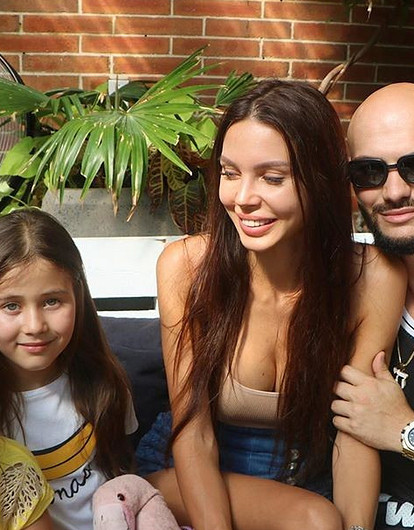 «Счастье»: Джиган опубликовал фото с Оксаной Самойловой и сыном