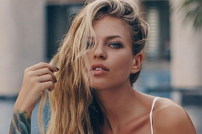 Рита Дакота заступилась за «продажных звезд» перед Катей Гордон