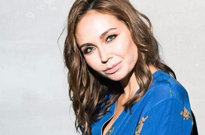 «Твои куку и ляля»: Ляйсан Утяшева показала архивные фото дочери в ее день рождения (милое видео)